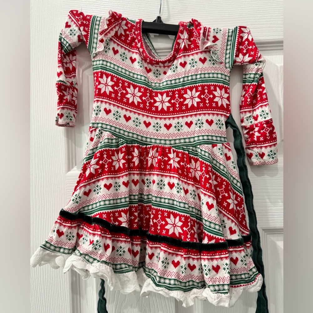 Bums and roses (former little bum bums) Christmas dress